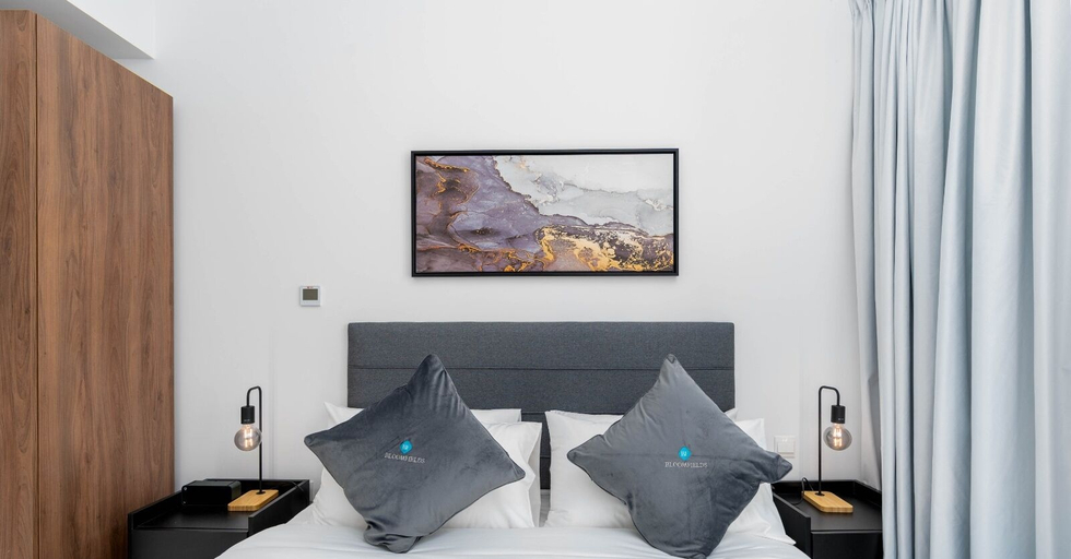 Room 5, Modern Studio in Oasis -607, Abu Dhabi City