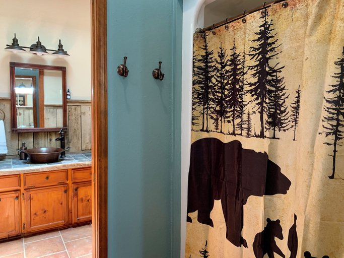 Bathroom 3, Townsend Hillside Hideaway, Blount