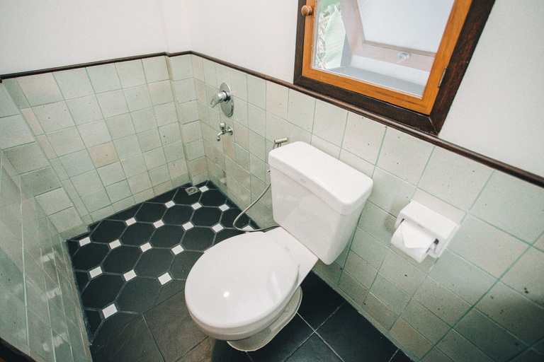 Bathroom 4, Heun At Fahham, Muang Chiang Mai