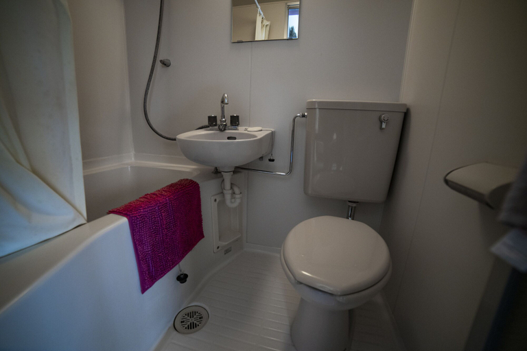 Bathroom 5, Melö Haus - Hostel, Myōkō