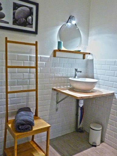 Bathroom 3, Yourte Oulan Bator - Le Village des Templiers, Eure