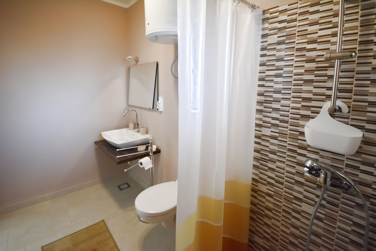Bathroom 4, Apartments with Shared Pool Bertetic, Kanfanar