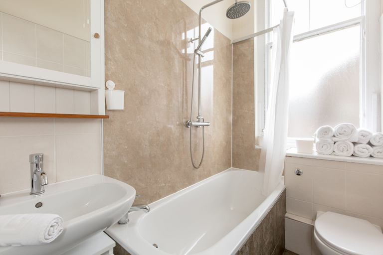 Bathroom, Silver Lining Lochrin Terrace Apartment, Edinburgh