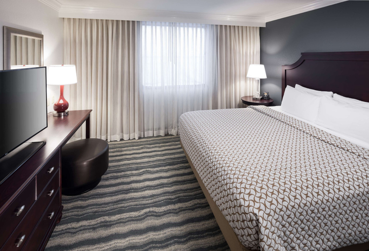 Bedroom 3, Embassy Suites by Hilton Tampa Brandon, Hillsborough