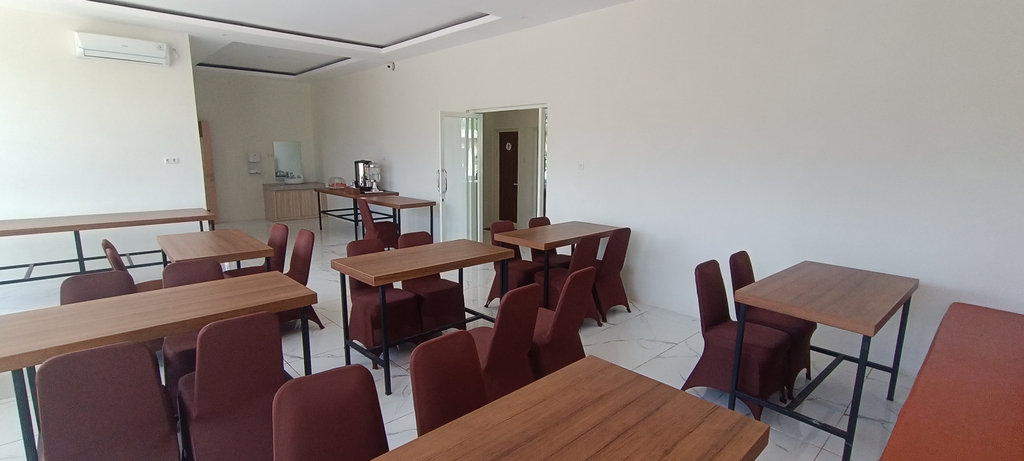Food & Drinks 4, Hotel Apex Dobo, Kepulauan Aru
