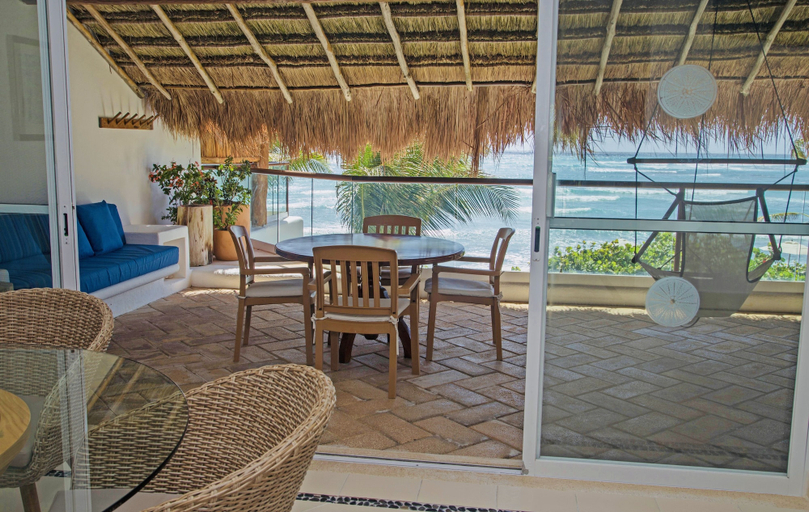 Food & Drinks 5, Las Villas Akumal  2B-16 by SkyRun, Cozumel