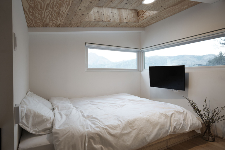 Bedroom 3, Pool Villa Shiny River, Gapyeong