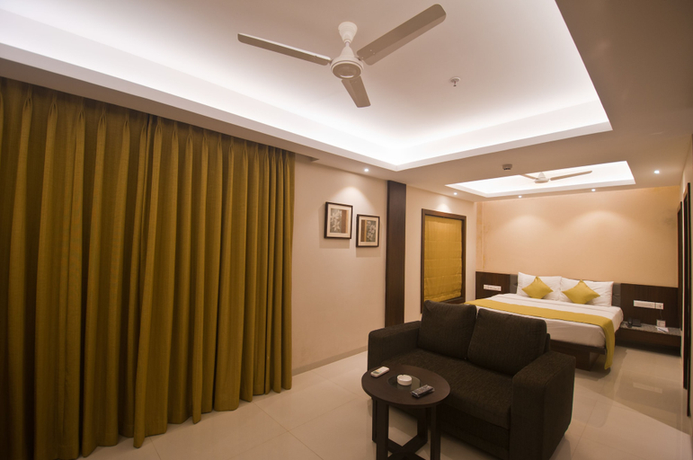 Bedroom 4, Hotel Calangute Towers, North Goa