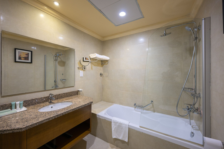 Bathroom 5, Wonder Palace Hotel, Doha