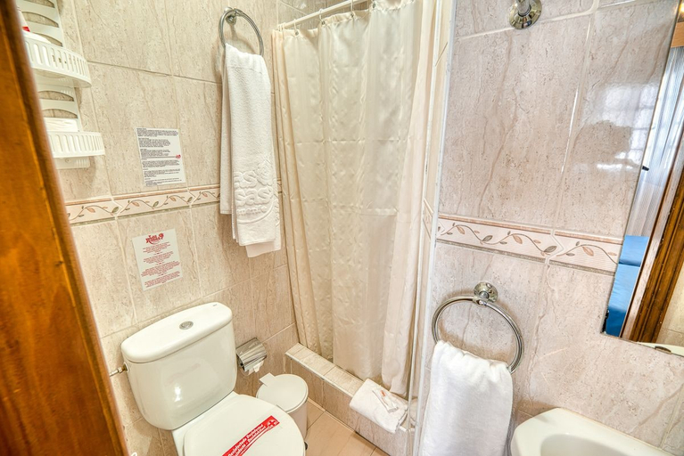 Bathroom 4, Ona Las Rosas, Santa Cruz de Tenerife