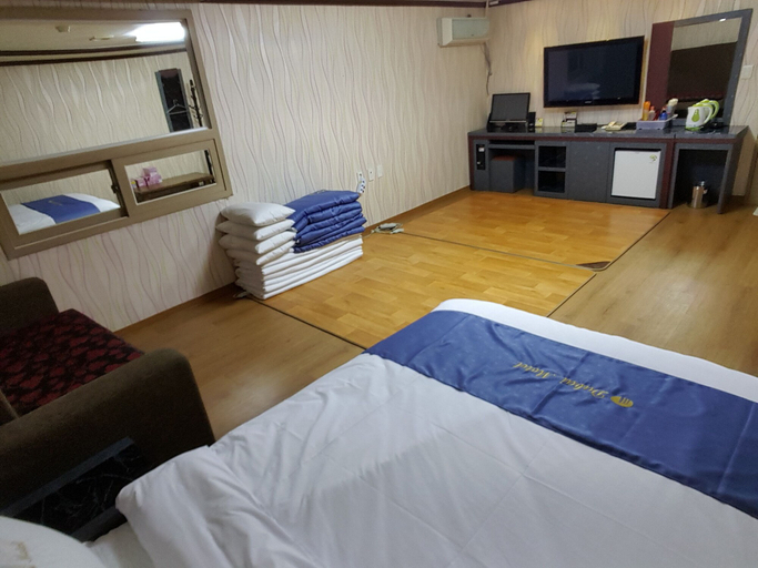 Others 5, Dubai Motel, Yeosu