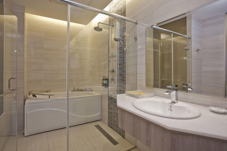 Bathroom 4, Renyi Lake Hotel, Chiayi County