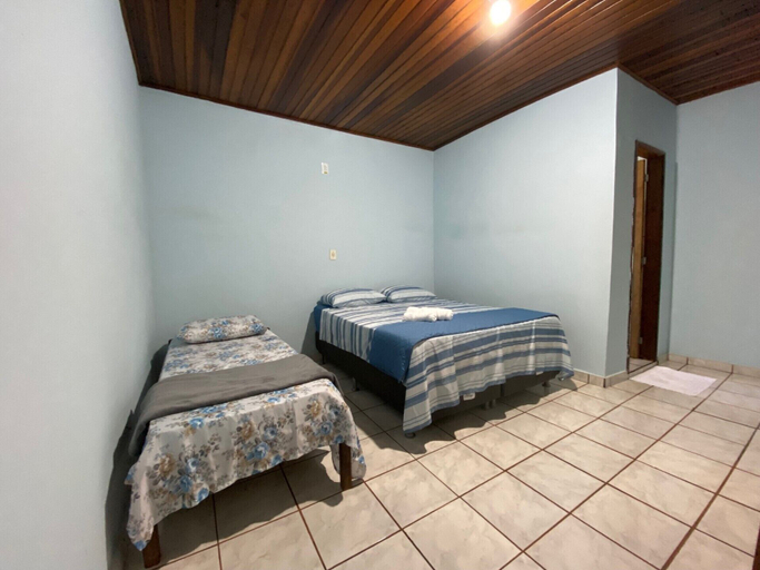 Bedroom 2, Hospedagem Santiago do Norte, Paranaíta