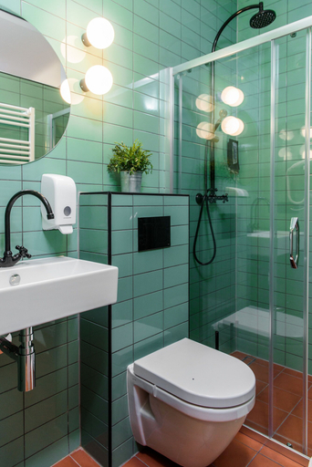 Bathroom 4, Stay Swanky, Zagreb