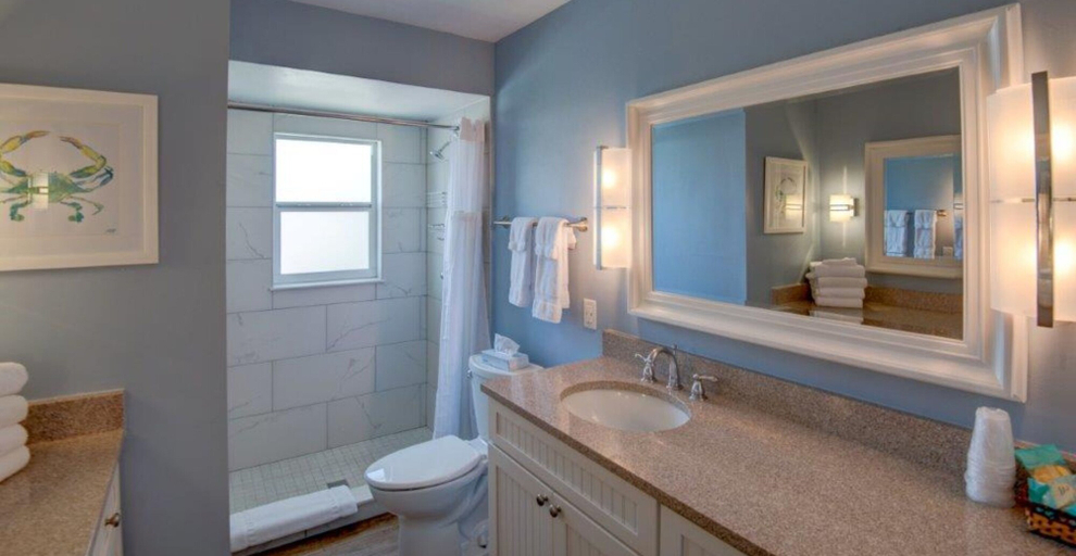 Bathroom 4, Matanzas Inn Bayside Resort and Marina, Lee