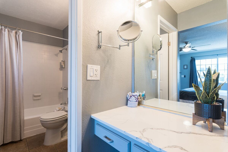Bathroom 3, Shell Beach Inn, San Luis Obispo