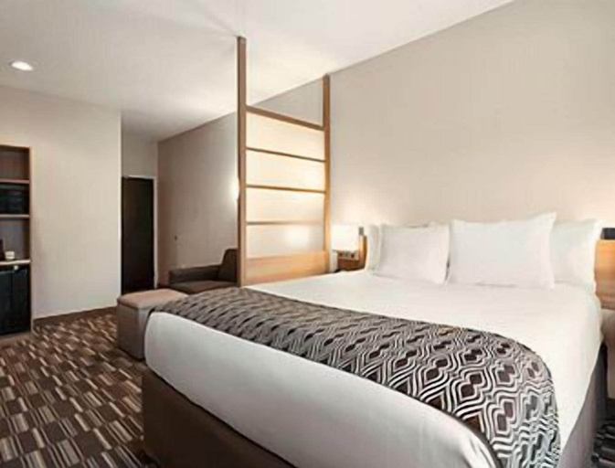 Bedroom 3, Microtel Inn & Suites By Wyndham Lynchburg, Lynchburg