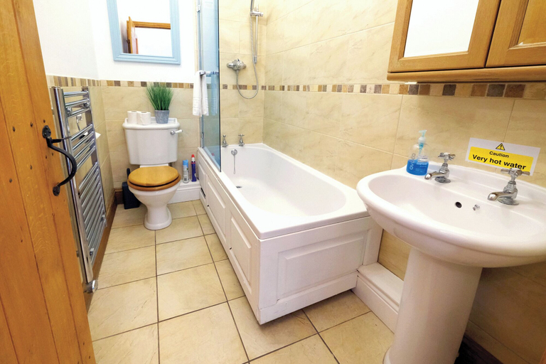 Bathroom, Ocean View Cottage 2 - Llanrhidian, Swansea