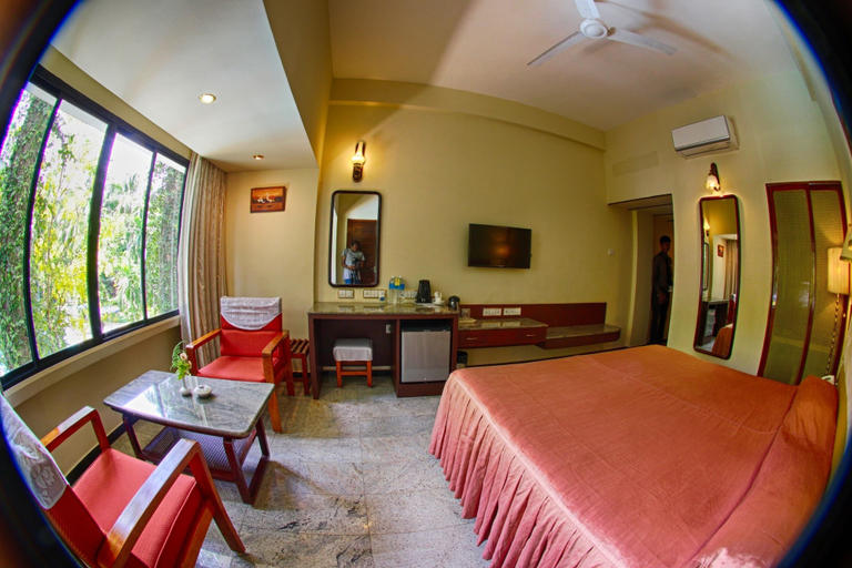 Bedroom 3, Hotel Parisutham, Thanjavur