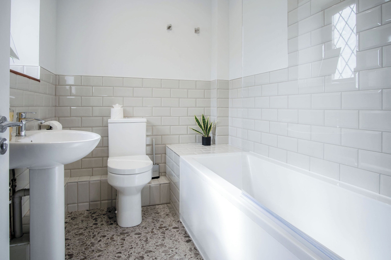 Bathroom 3, Springfield Lodge - 3 Bedroom Home - Princes Gate, Pembrokeshire