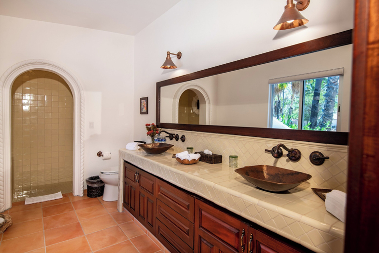 Bathroom 5, Rancho Las Cruces Baja California Sur, La Paz
