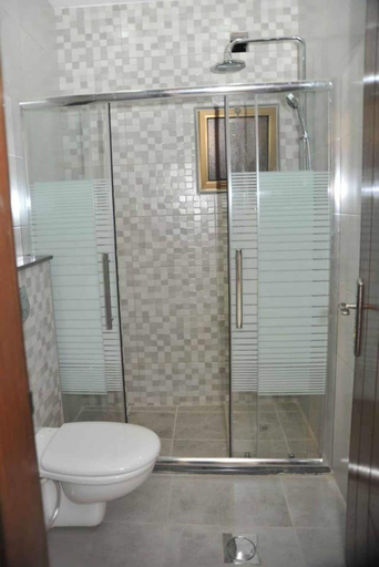 Bathroom, Amazing one Bedroom Apartment in Amman, Elwebdah 2, Wadi Essier