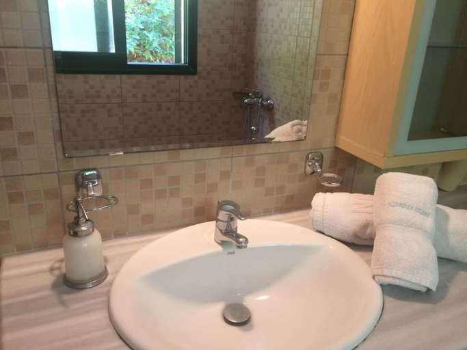 Bathroom 4, Lovely Open Plan Family Villa in Kato Katelios, Ionian Islands