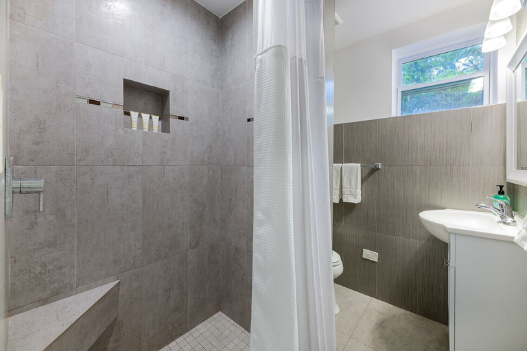 Bathroom 4, Kona Kai Resort and Gallery - Adults Only, Monroe