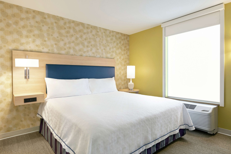 Bedroom 3, Home2 Suites by Hilton Fort St. John, Peace River