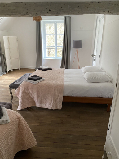 Bedroom 2, Le Moulin Bleu, Essonne