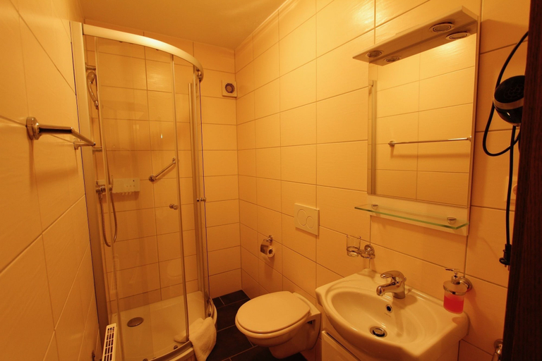 Bathroom 5, Hotel Restaurant Adria - Stuben, Mayen-Koblenz