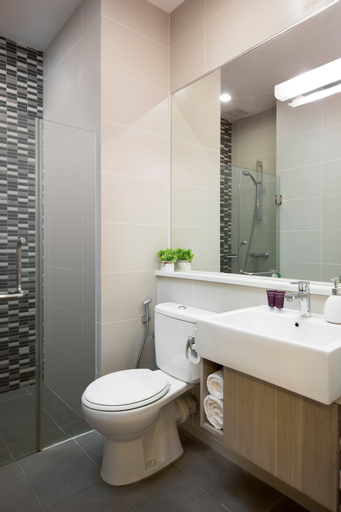 Bathroom 7