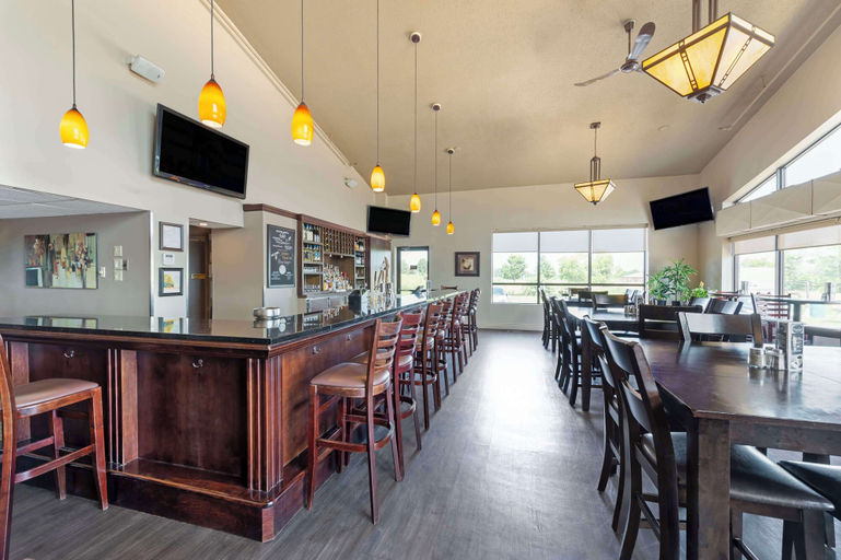 Food & Drinks 5, Best Western Pembroke Inn & Conference Centre, Renfrew