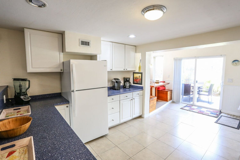 Others 5, 217 Delmar Rio Del Mar, Lee