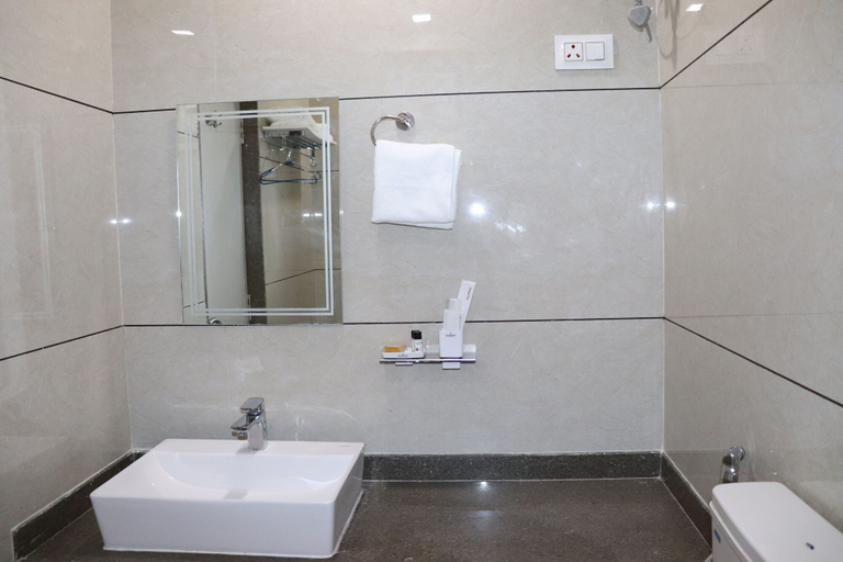 Bathroom 3, Hotel Manglam, Barmer