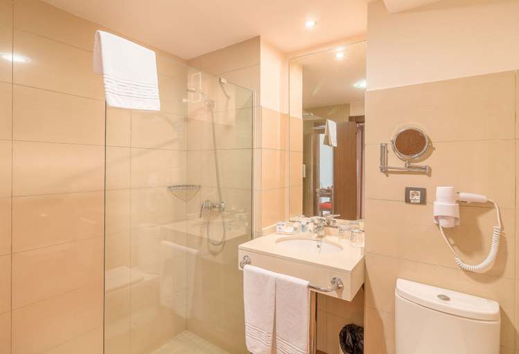 Bathroom 5, Hotel LIVVO Corralejo Beach, Las Palmas
