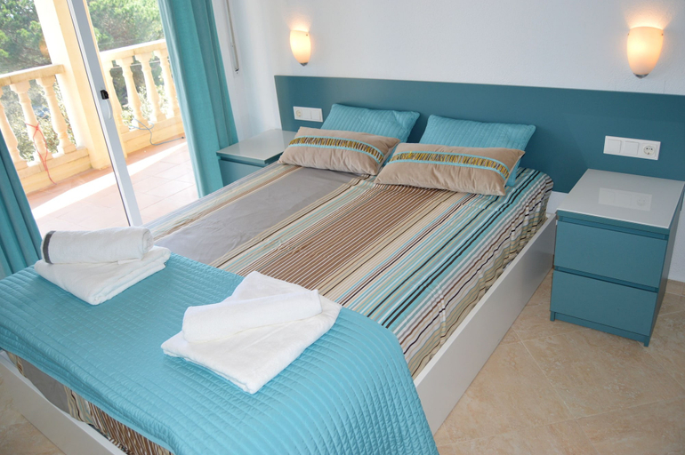 Bedroom 3, Santa Flora Holiday House, Girona