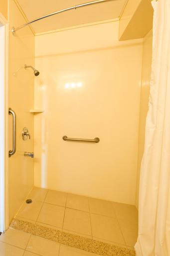 Bathroom 4, The Village Inn, Wellington