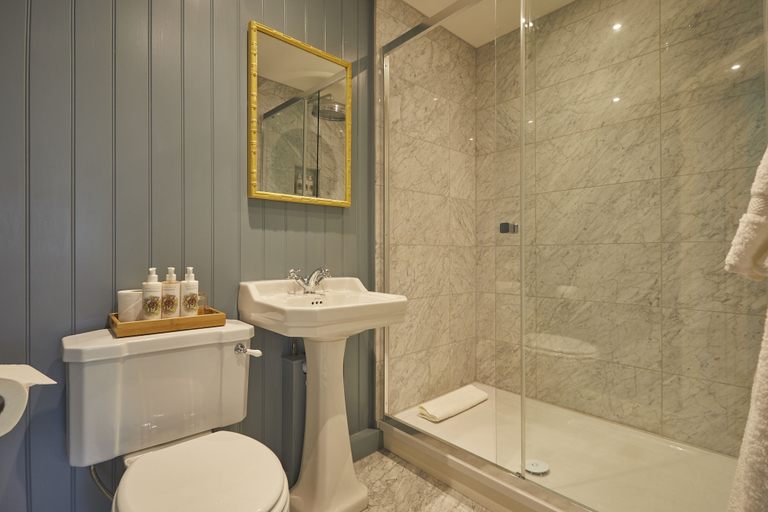 Bathroom 5, The Barnsdale, Rutland, Rutland