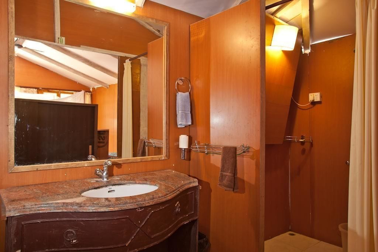 Bathroom 5, Cuba Premium Bungalows, South Goa