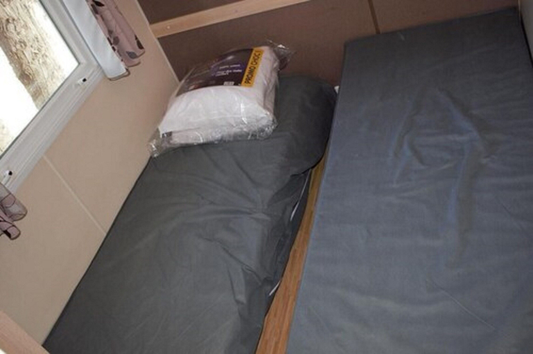 Bedroom 2, Mobilhome Luna, Hérault