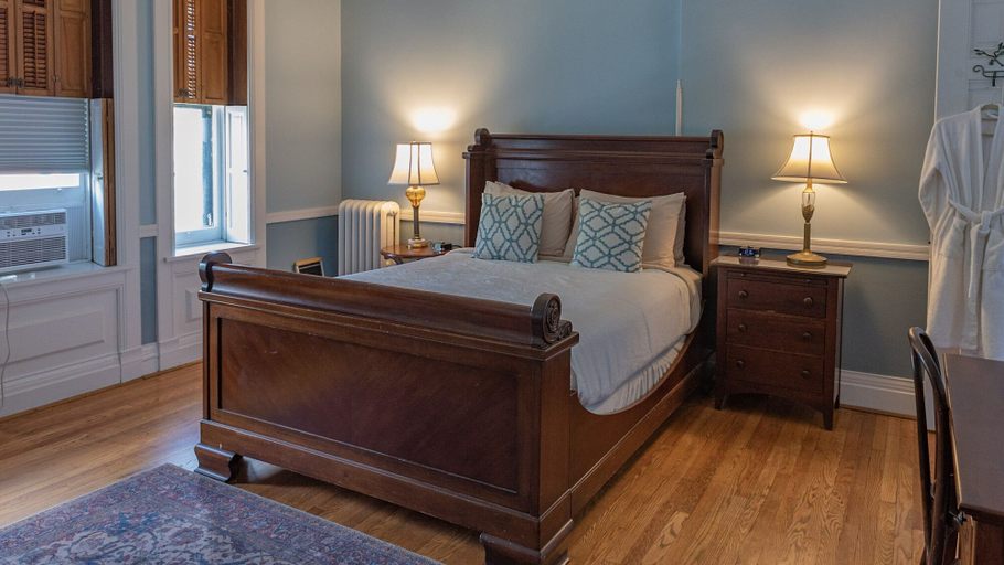 Bedroom 2, William Henry Miller Inn, Tompkins