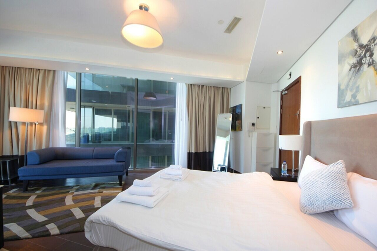 Others 5, Studio Apartment in The Matrix Tower, Dubai