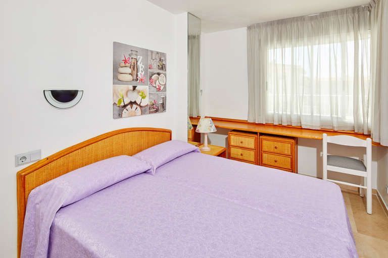 Bedroom 4, Centremar, Girona