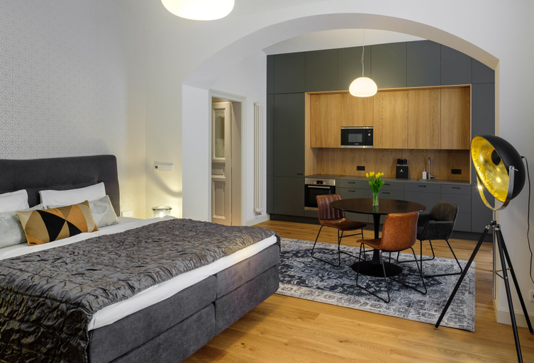 Bedroom 3, MN6 Luxury Suites by Adrez Living, Praha 5