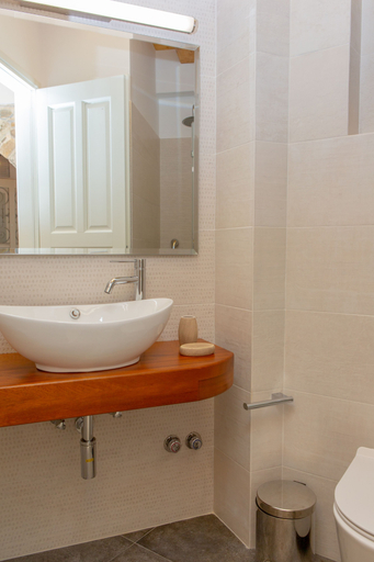 Bathroom 4, Castle Mansions, South Aegean