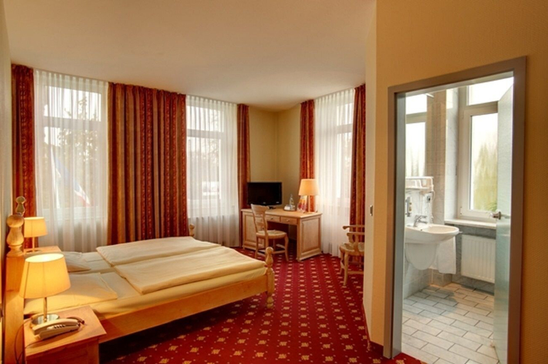 Bedroom 2, Hotel Kronprinz, Minden-Lübbecke