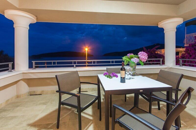 Others 5, Villa Molunat, Konavle