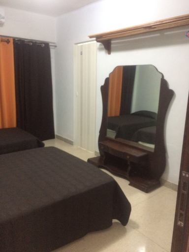 Room 4, Ella Apartment, Centro Habana