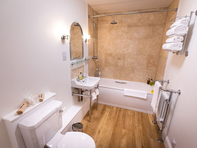 Bathroom 3, Pengelly Farmhouse B&B, Cornwall